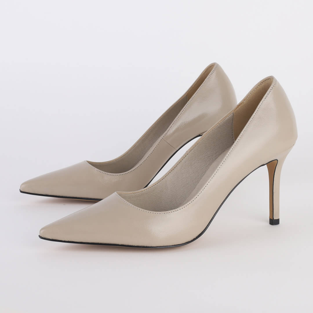 *PETRONIA - black, 9cm size UK 3