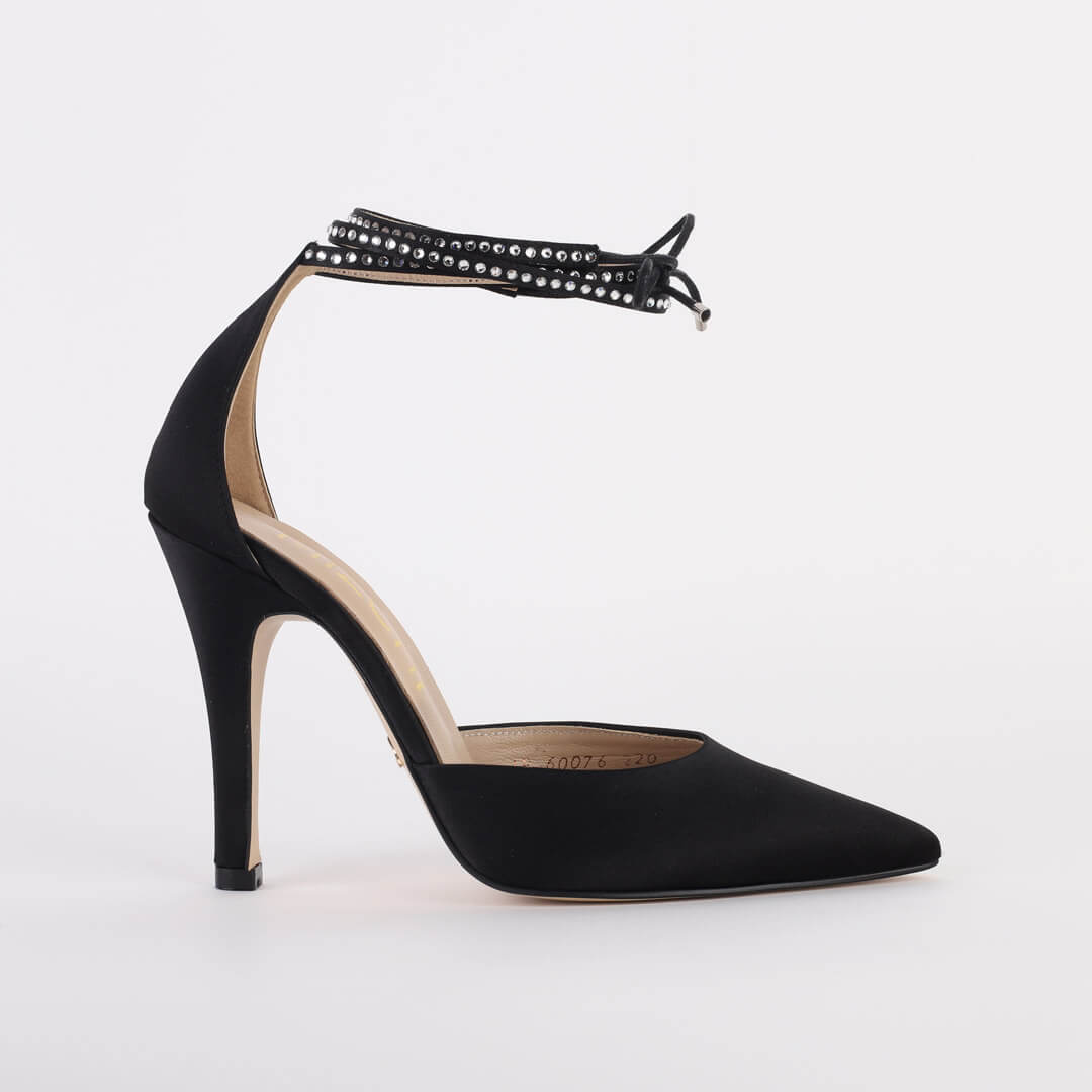 Belong - lace up heels