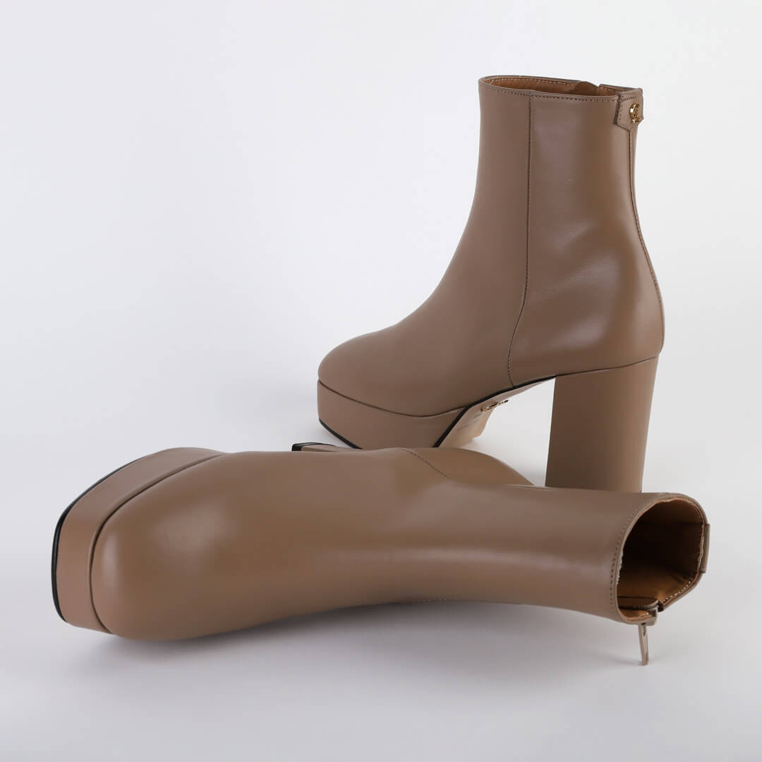 BOMBA - platform ankle boots