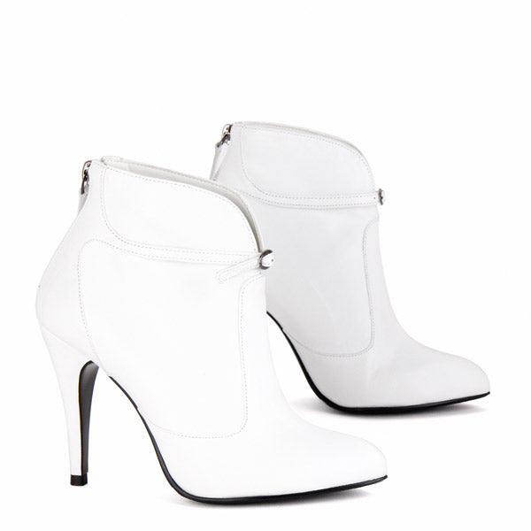 Devin pointy toe on sale bootie